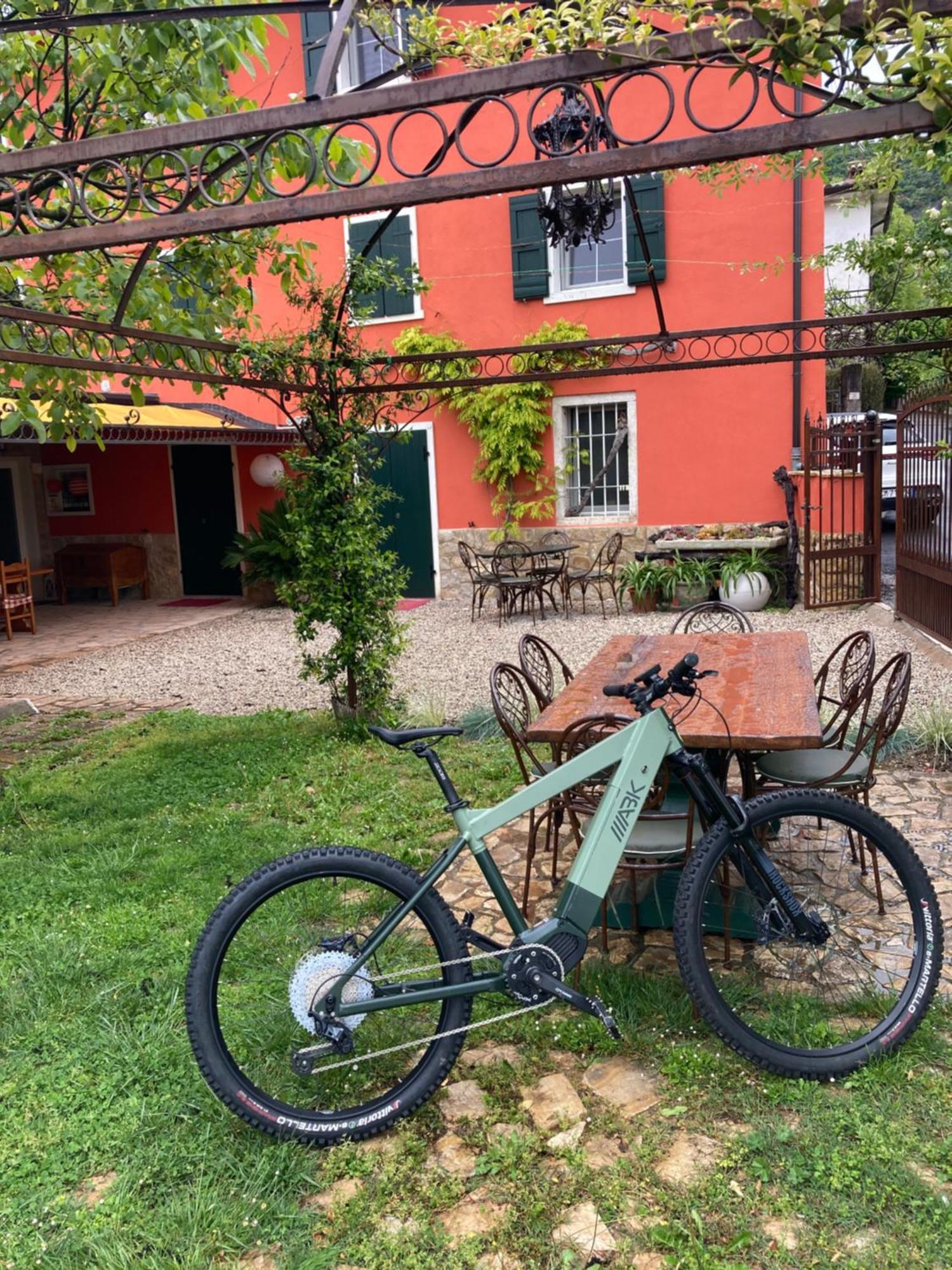 Redhouse Pesina Villa Costermano Dış mekan fotoğraf